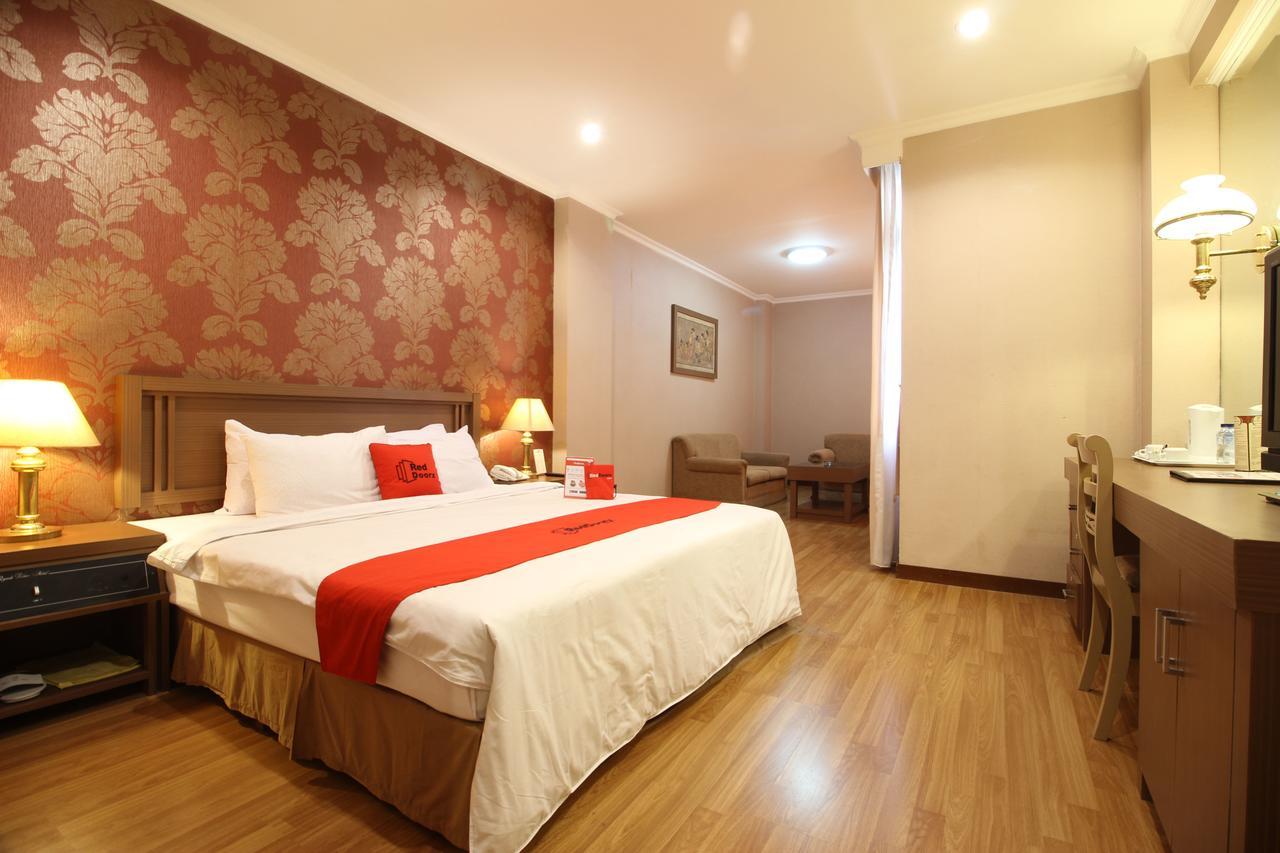 Reddoorz Premium @ Slamet Riyadi 2 Solo Exterior foto