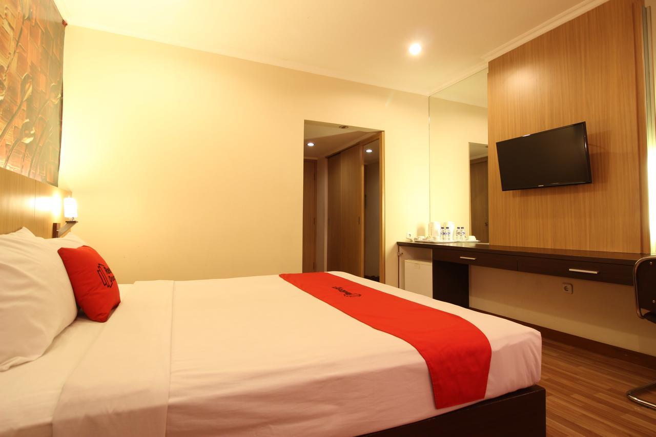 Reddoorz Premium @ Slamet Riyadi 2 Solo Exterior foto