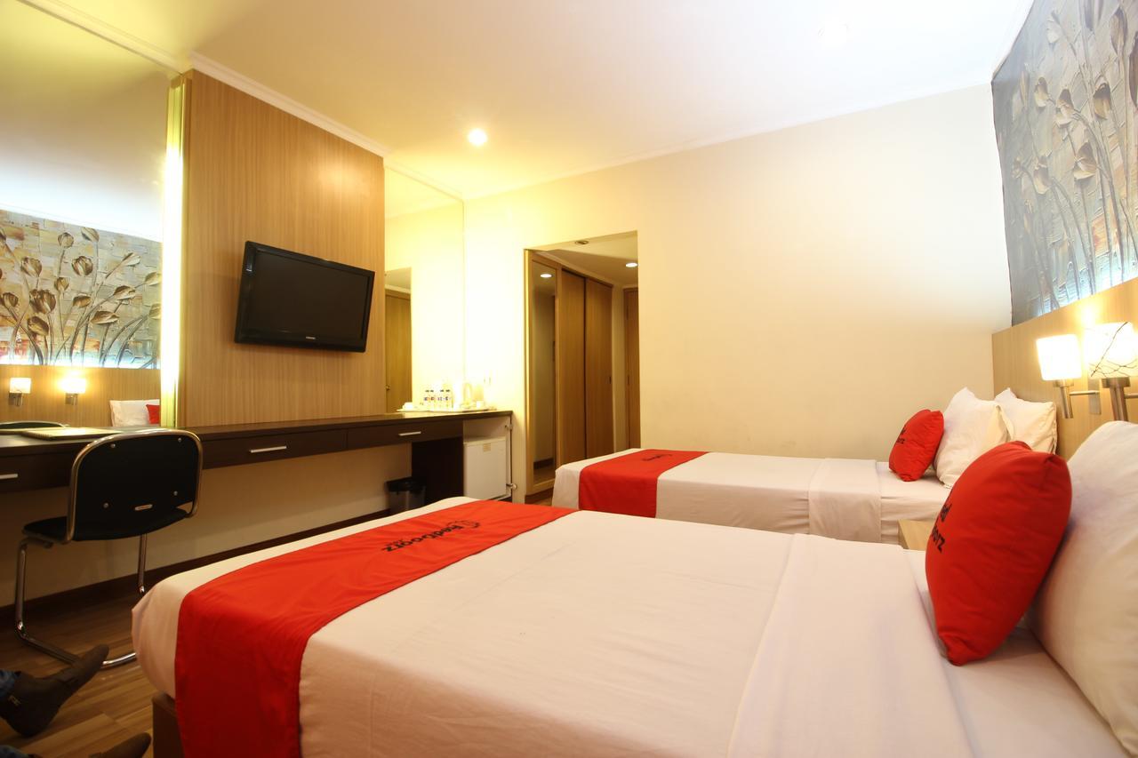 Reddoorz Premium @ Slamet Riyadi 2 Solo Exterior foto