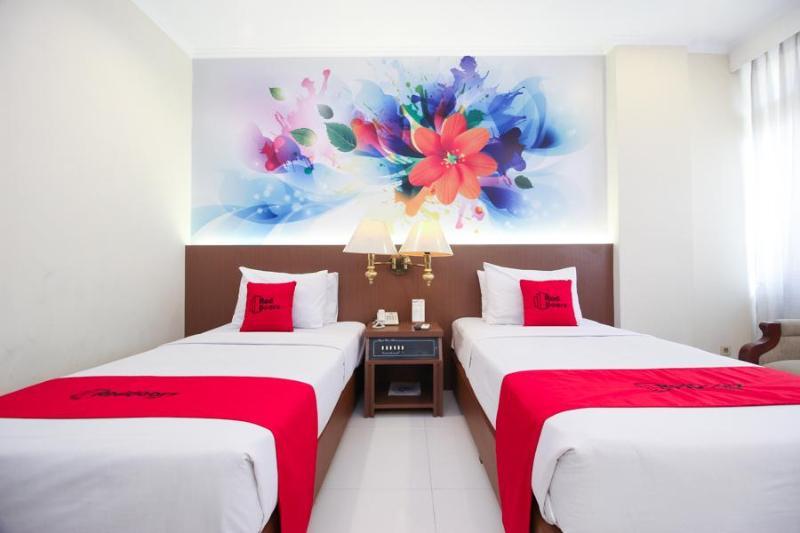 Reddoorz Premium @ Slamet Riyadi 2 Solo Exterior foto
